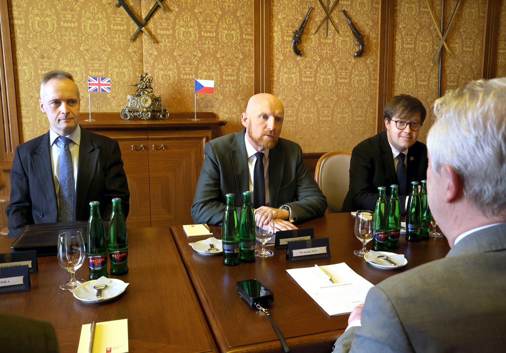 Česká republika a Spojené království posilují vojenskou spolupráci v rámci BMATT