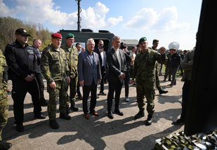 Cvičení Federated Cloud navštívil předseda vlády Andrej Babiš a ministr obrany Jaromír Zůna
