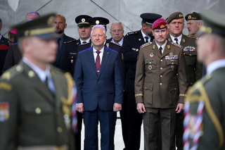 Vzpomínkovým aktem u památníku Díky, Ameriko! končí plzeňské Slavnosti svobody