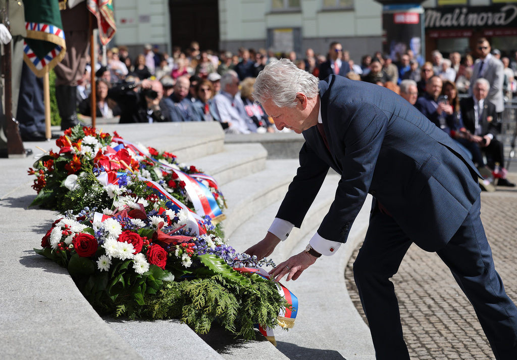 Vzpomínkovým aktem u památníku Díky, Ameriko! končí plzeňské Slavnosti svobody