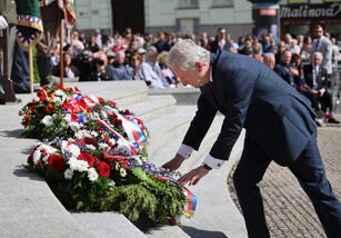 Vzpomínkovým aktem u památníku Díky, Ameriko! končí plzeňské Slavnosti svobody