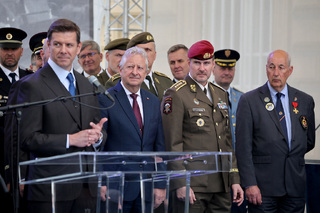 Vzpomínkovým aktem u památníku Díky, Ameriko! končí plzeňské Slavnosti svobody
