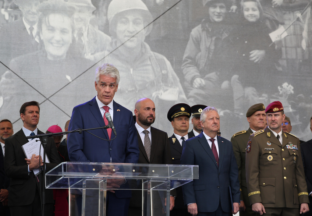 Vzpomínkovým aktem u památníku Díky, Ameriko! končí plzeňské Slavnosti svobody