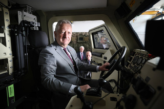 Ministr obrany navštívil SVOS Přelouč