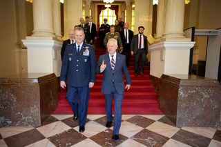 Ministr Zůna jednal s vrchním velitelem spojeneckých sil NATO v Evropě 