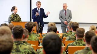 Ilustrační obrázek ke článkuPremiér a ministr obrany navštívili Vojenskou lékařskou fakultu Univerzity obrany 