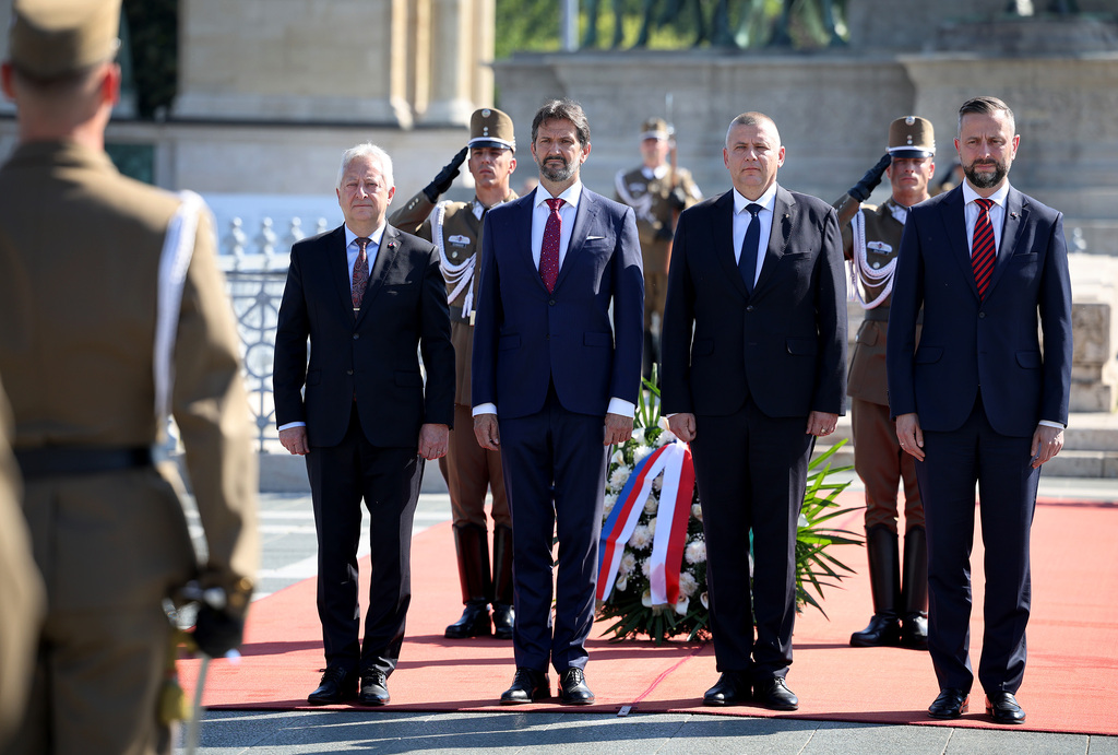 Ministři obrany V4 jednali o budoucnosti evropské bezpečnosti a roli regionu