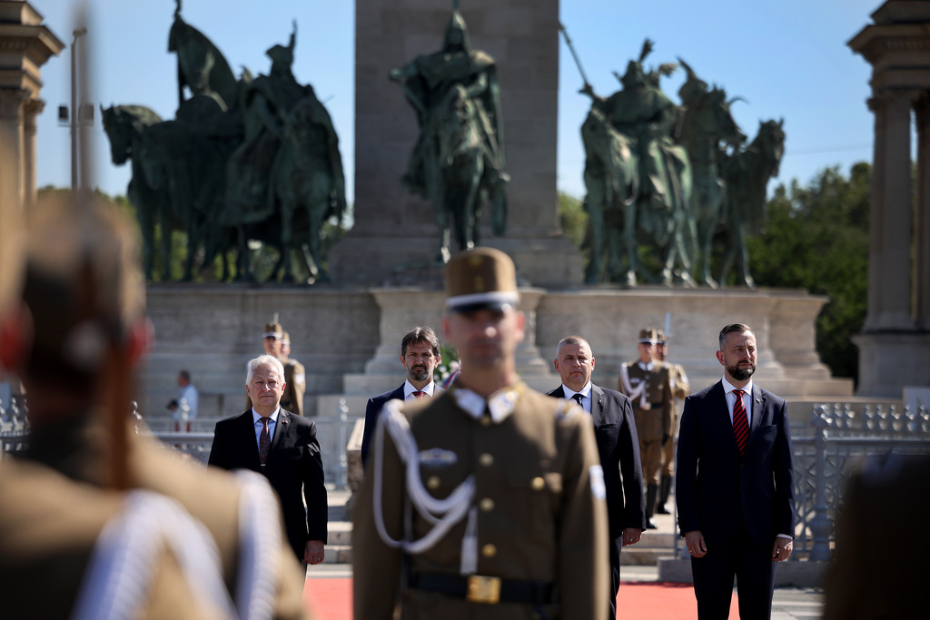Ministři obrany V4 jednali o budoucnosti evropské bezpečnosti a roli regionu