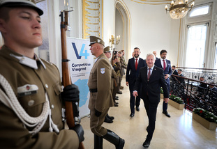 Ministři obrany V4 jednali o budoucnosti evropské bezpečnosti a roli regionu