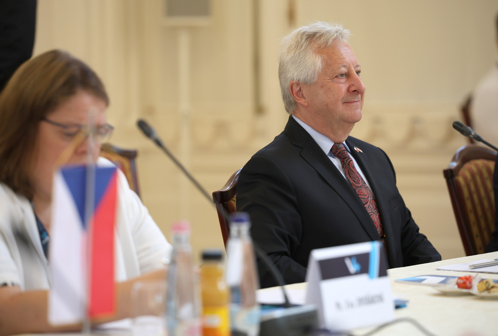 Ministři obrany V4 jednali o budoucnosti evropské bezpečnosti a roli regionu