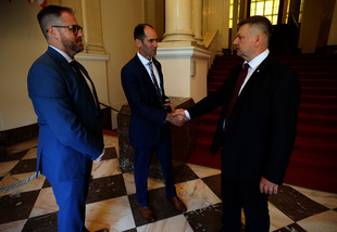 Náměstek ministra obrany Radovan Vích přijal na Ministerstvu obrany delegaci amerických kongresmanů