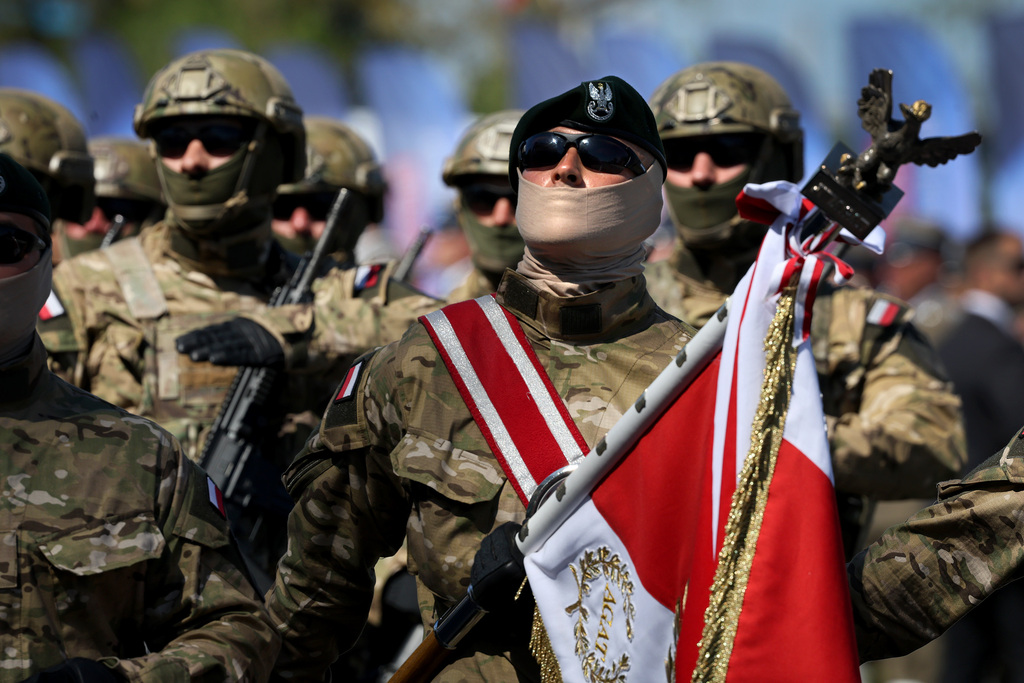 Dne polských ozbrojených sil se zúčastnil ministr obrany Zůna, zhlédl i slavnostní vojenskou přehlídku 