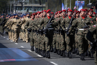 Dne polských ozbrojených sil se zúčastnil ministr obrany Zůna, zhlédl i slavnostní vojenskou přehlídku 