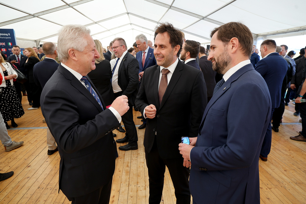 Dny NATO: Ministr obrany Jaromír Zůna představil klíčovou akvizici i pilotní vzdělávací projekt