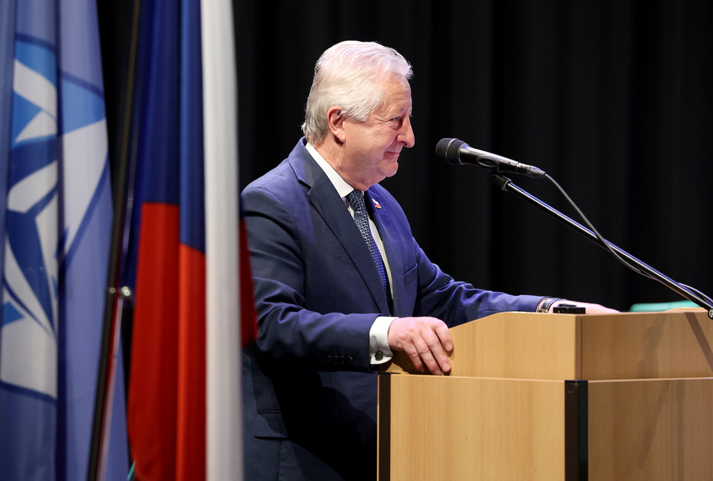 Ministr obrany slavnostně zahájil konferenci JCBRN Defence COE