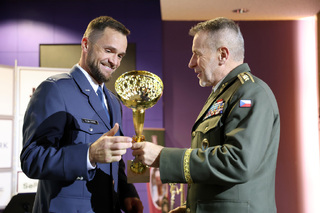 Armádním sportovcem roku je olympijská vítězka Zuzana Maděrová