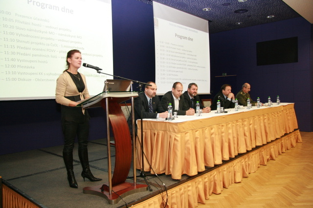 Všem, kteří se podílejí na realizaci projektu, poděkovala náměstkyně ministra obrany pro personalistiku Lenka Ptáčková Melicharová