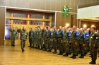 Nástup příslušníků Mnohonárodního praporu Vojenské policie NATO.