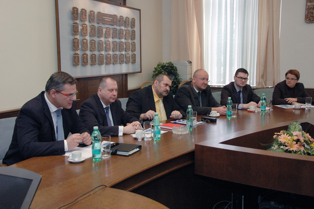 Ředitelé státních podniků, jichž je ministerstvo obrany zakladatelem