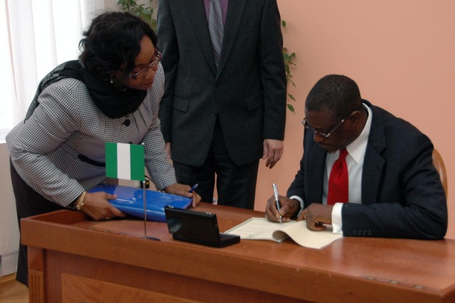 Z podpisu Memoranda o porozumění mezi MO ČR a Nigérie 2