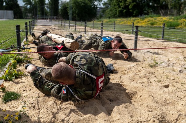 Překážková dráha pro výsadkáře 