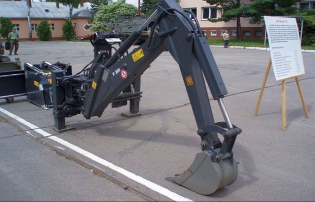 Příslušenství univerzálního nakladače JCB 4CXSM APC TL PS