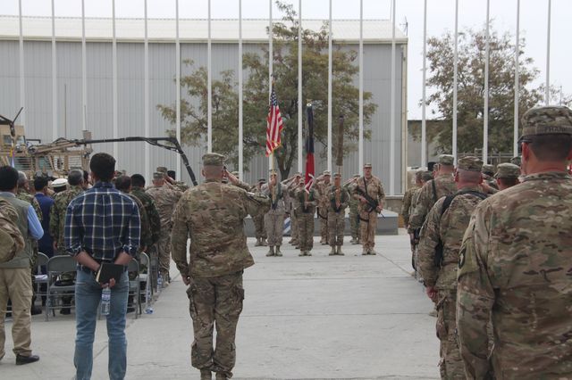 Slavnostní předání operačního úkolu u jednotky USA