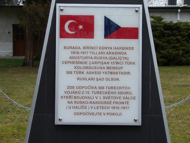 Společný hrob tureckých vojáků na Městských hřbitovech v Pardubicích