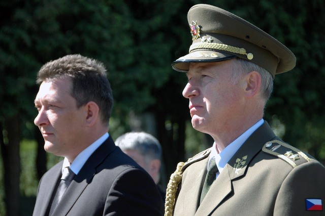 Resort obrany reprezentovali státní tajemník v Ministerstvu obrany Petr Vančura a zástupce náčelníka Generálního štábu – inspektor AČR generálmajor Jaroslav Kocián.