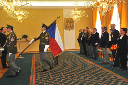 Resortní vyznamenání za odvahu, rozhodnost, smysl pro povinnost i zodpovědnost vůči národu