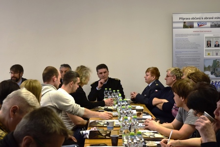 Jednání zahájil ředitel KVV Praha plukovník Tkačík