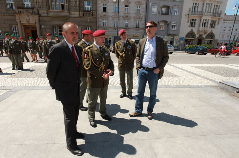 Starosta města Ing. Pišťák, Herbert Slavík, pplk. Karel Řehka, pplk. Pavel Andráško, plk. Roman Kopřiva
