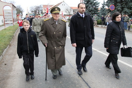 Brigádní generál Alexander Beer, další válečný veterán a účastník slavnosti