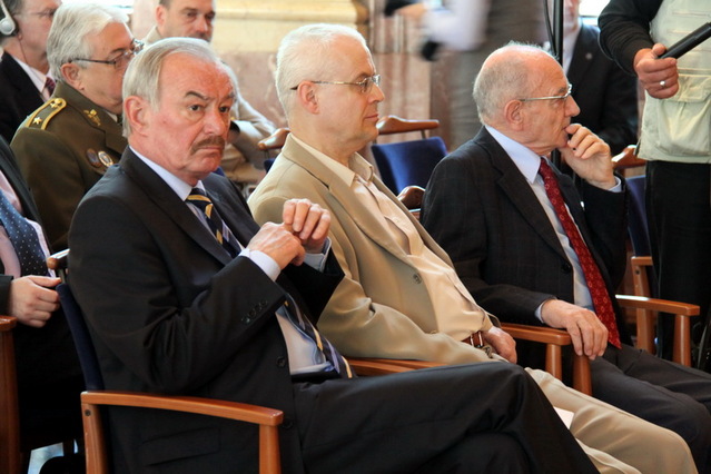 Zleva: Přemysl Sobotka, Vladimír Špidla, Luboš Dobrovský