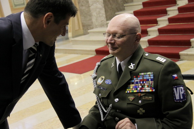 Náměstek Michael Hrbata a nprap. v. v. Jiří Schams, který působil i v Afghánistánu
