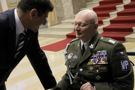 Náměstek Michael Hrbata a nprap. v. v. Jiří Schams, který působil i v Afghánistánu
