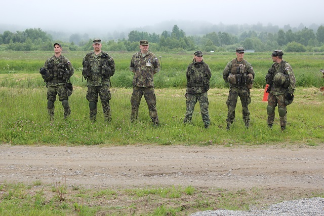  Střelby zabezpečovala rota bojového zabezpečení 261. Střediska řízení a uvědomování 26. pluku