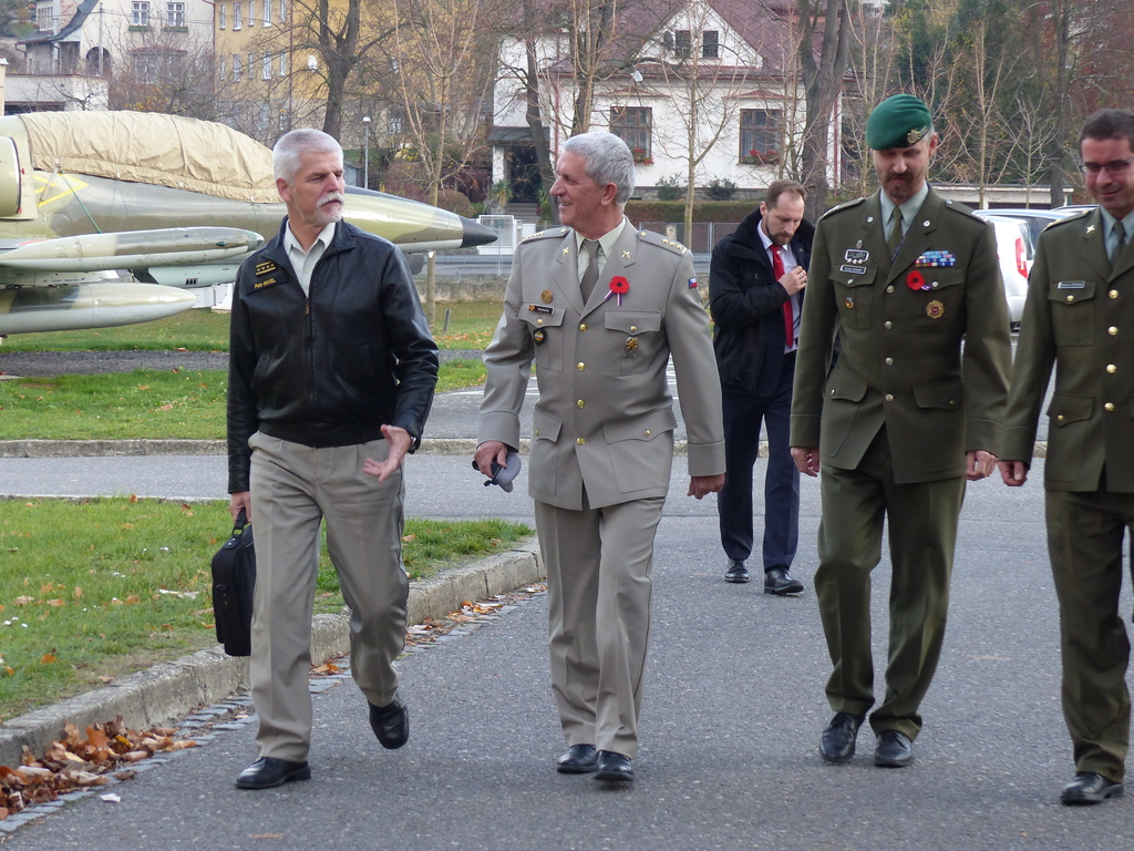 Prohlídka areálu s armádním generálem Petrem Pavlem