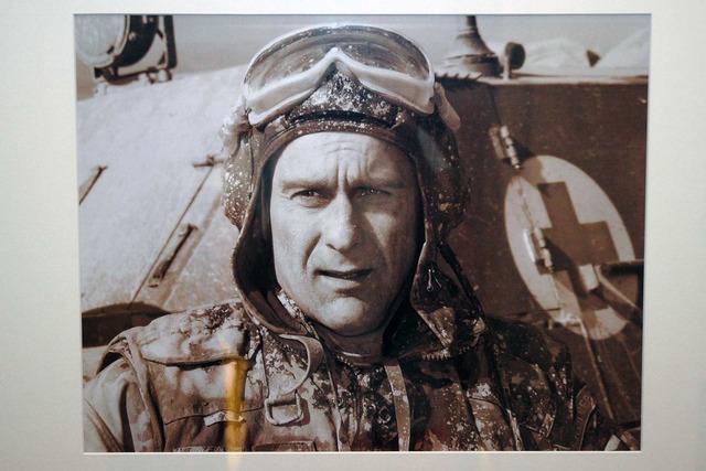 Prostory ministerstva obrany doplnila fotogalerie mapující nasazení našich vojáků 5