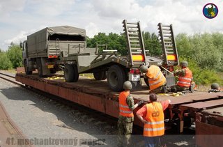 Ilustrační obrázek ke článkuZ Podbořan na Lounsku odjelo přes dvě stě vojáků na půlroční misi do Litvy