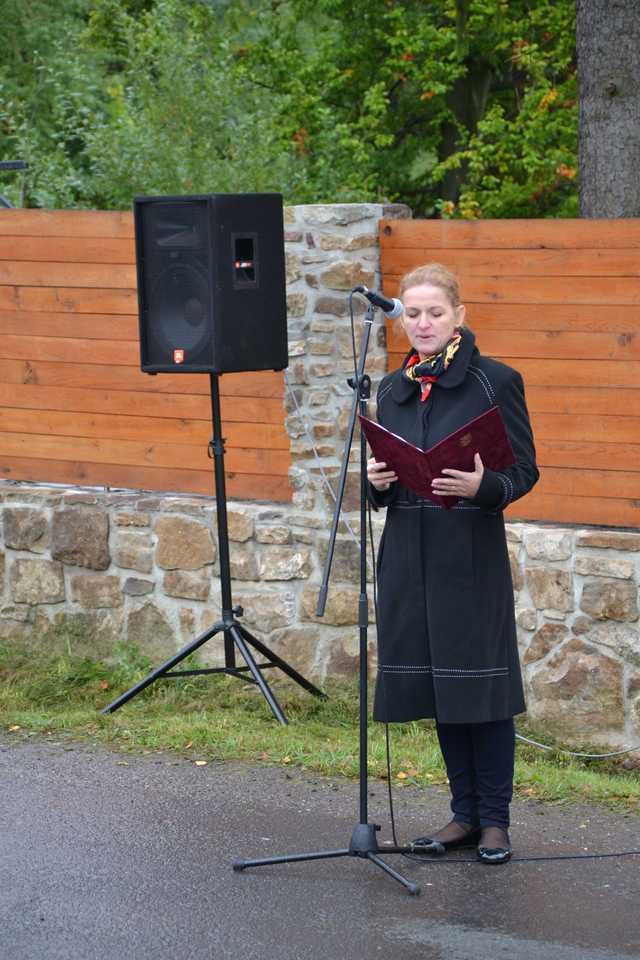 Náměstkyně ministra obrany při projevu