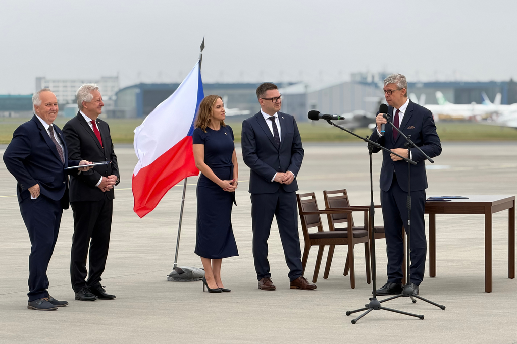 LOM PRAHA rozšiřuje flotilu výcvikových letounů o moderní L-410NG