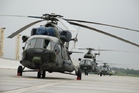  Vrtulníky Mi-171š na stojánce v Náměšti krátce před vzletem