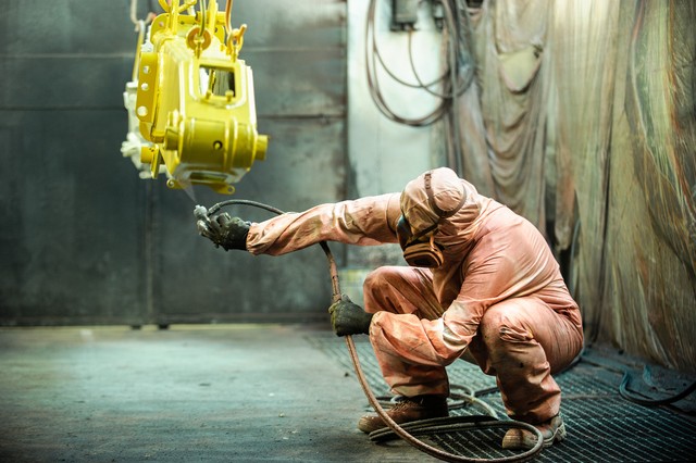 Lakování ramene bagru