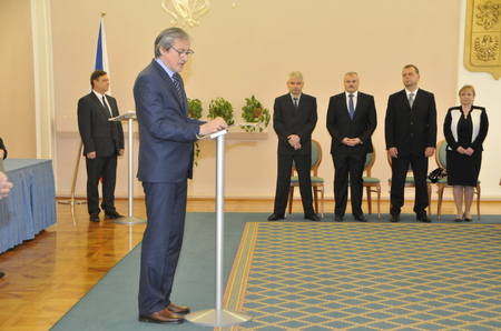 Ministr obrany dnes ocenil občanské zaměstnance za vynikající pracovní výsledky