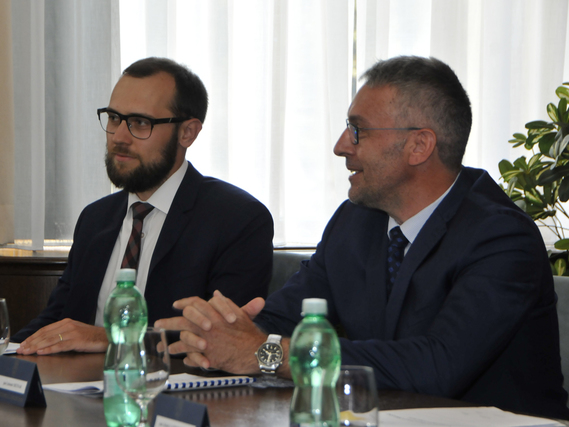 Část české delegace, vpravo ministr obrany Lubomír Metnar