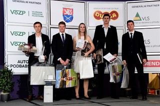 Nejlepší hráči Dukly - Daniel Tetour, Matyáš Hopp, Kateřina Kohoutová, Jakub Veselý a Vojtěch Patzel