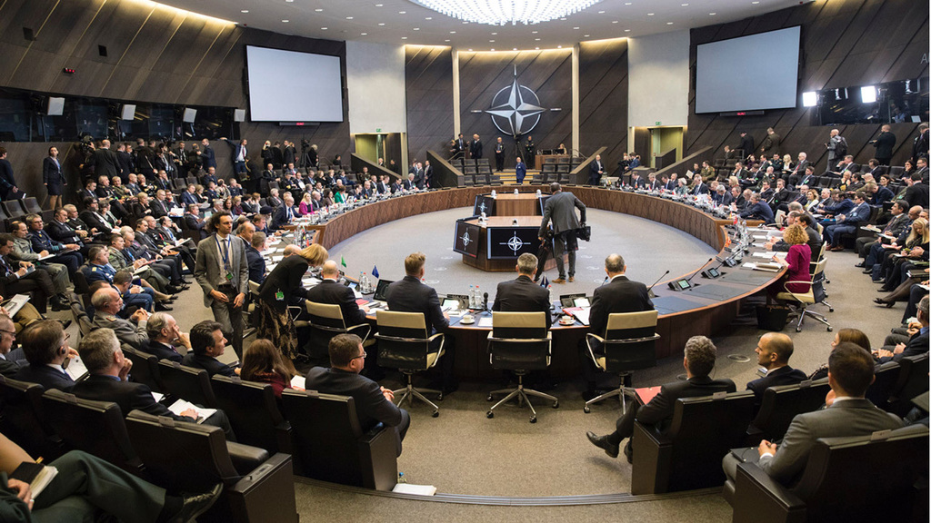 Ze zasedání ministrů obrany NATO.