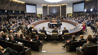 Ze zasedání ministrů obrany NATO.