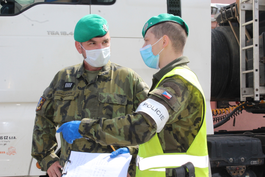 Vrchní praporčík u útvaru představuje autoritu i pomoc